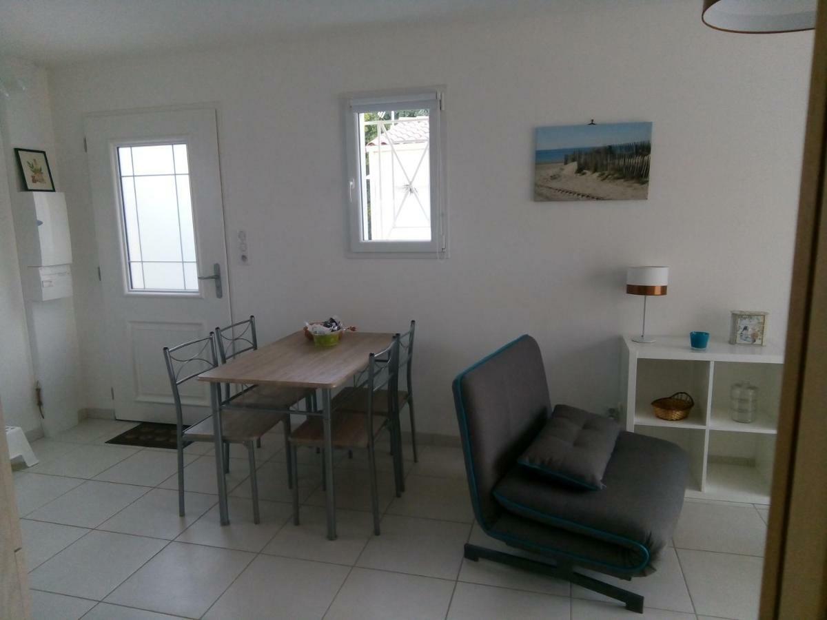 Maison indépendante Salinelles Extérieur photo